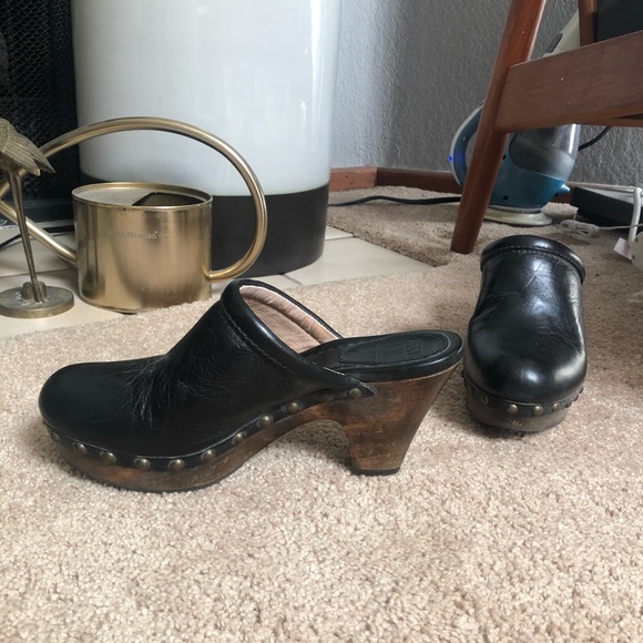 Frye Black leather mid-heel clogs - Picture 2 of 6